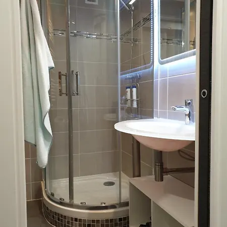 Apartment 207 Cap D'agde Naturiste Grand T2 De Standing Avec Garage Agde